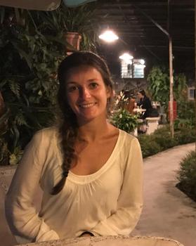 Clases particulares de educación primaria, biología o matemáticas con Sophie Clara