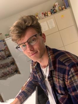 Clases particulares de educación primaria, tecnología o francés con Daan