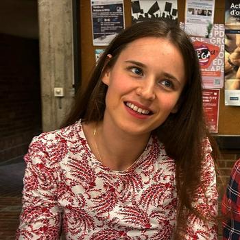 Clases particulares de apoyo con los deberes, francés o historia con Charline