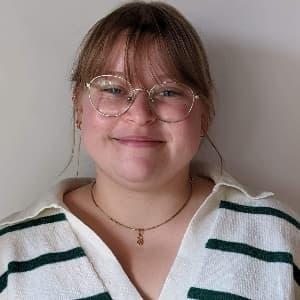 Clases particulares de educación para la ciudadanía, derecho o apoyo con los deberes con Emily