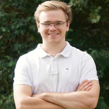 Clases particulares de matemáticas, electricidad o C++ con Ewoud