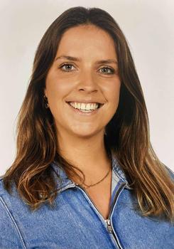 Clases particulares de geografía, historia o educación primaria con Marie