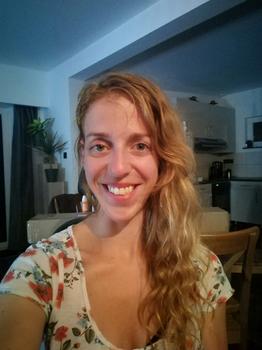 Clases particulares de informática, educación para la ciudadanía o biología con Evelyne