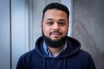 Clases particulares de apoyo con el trabajo de fin de grado, otros idiomas o biología con Salah