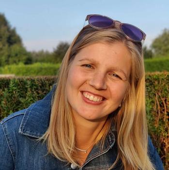 Clases particulares de matemáticas, biología o química con Eline